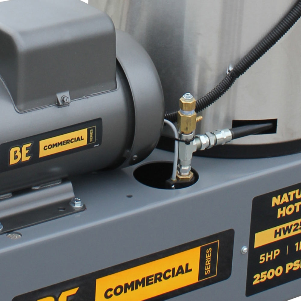Nettoyeur haute pression électrique à eau chaude de 2 500 PSI - 3,5 GPM avec moteur Baldor et pompe AR Triplex